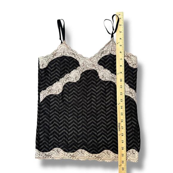 Ofuon Cami Top - Picture 3 of 5